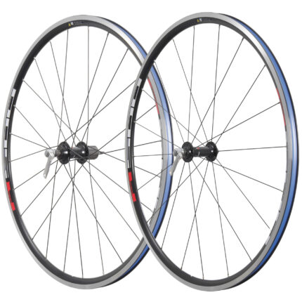 Shimano WH-R501-CL Wheelset - 28" | Clincher - QR 100/130 - HG